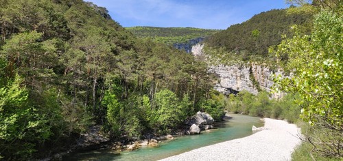 The verdon river bed